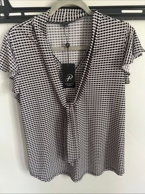 NWT Adrianna Papell Black Tan and White Geo Tie-Front V-Neck Blouse